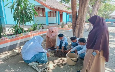 Siswa Fase- E SMKS BUNGA PERSADA CIANJUR Melakukan Kegiatan P5 dengan Tema Kewirausahaan