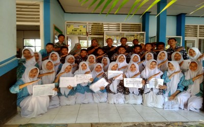 DUKCAPIL Kabupaten Jakarta Pusat MEMFASILITASI LAYANAN PEREKAMAN E-KTP DI SMKS BUNGA PERSADA CIANJUR