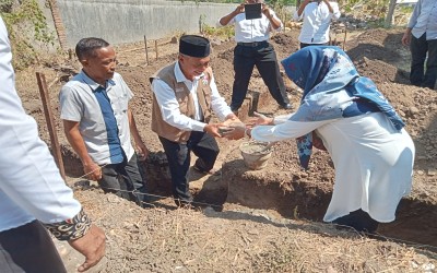 Peletakkan Batu Pertama Renovasi Pembangunan Masjid Pendidikan Ulil Al-Bab SMKS BUNGA PERSADA CIANJUR